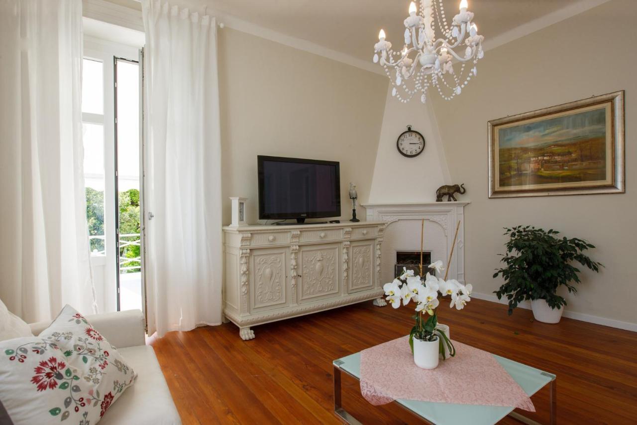 Villa Rachel Intra Bagian luar foto